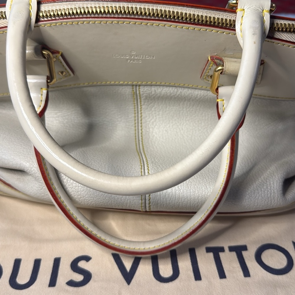 Louis Vuitton Lockit MM Suhali Leather Satchel - Picture 14 of 15